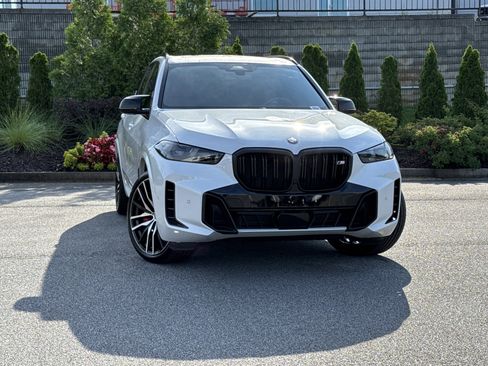 Used 2025 BMW X5 M60i w/ Executive Package AWD/4WD image 2