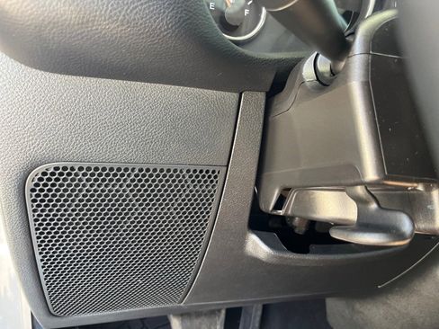 Used 2017 Jeep Wrangler Unlimited Sahara w/ Connectivity Group image 16