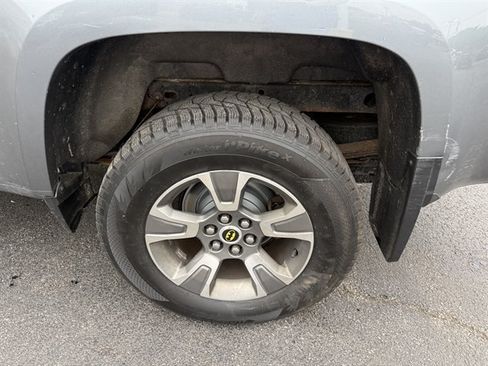 Used 2018 Chevrolet Colorado Z71 AWD/4WD image 28