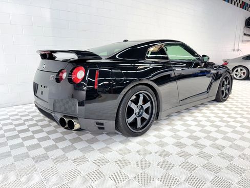 Used 2013 Nissan GT-R Premium image 5