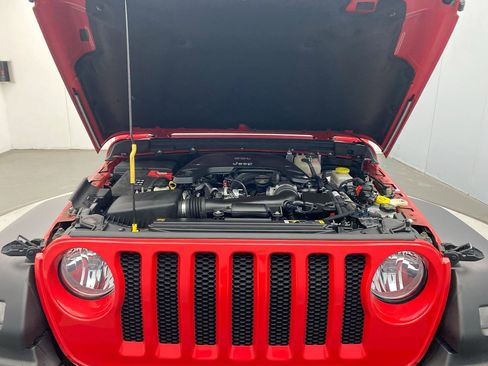 Used 2021 Jeep Wrangler Sport AWD/4WD image 11