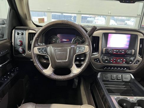Used 2016 GMC Sierra 2500 Denali w/ Duramax Plus Package AWD/4WD image 8