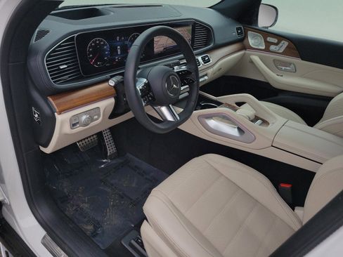 Certified 2026 Mercedes-Benz GLS 580 4MATIC image 18