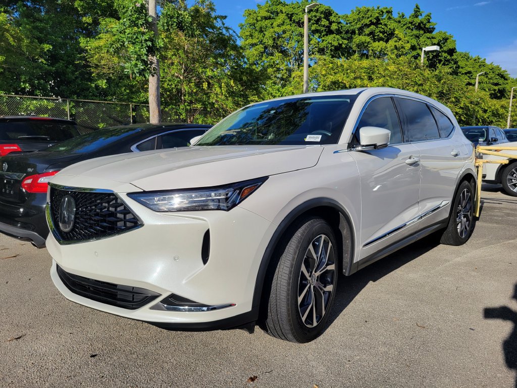 Used 2024 Acura MDX w/ Technology Package FWD image 2