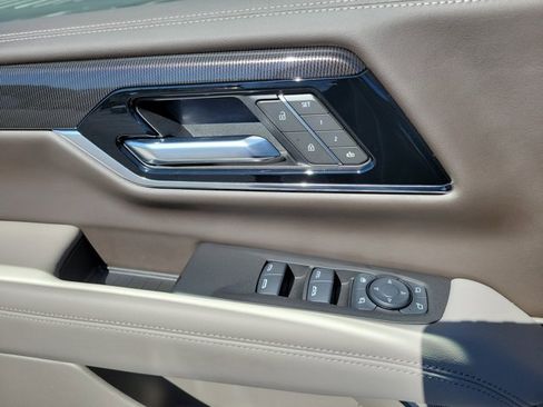 Used 2025 GMC Yukon XL Elevation w/ Elevation Premium Package image 31