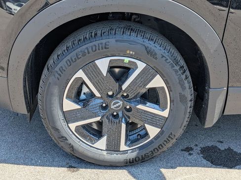 New 2026 Nissan Kicks SV w/ SV Premium Package AWD/4WD image 10