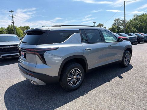 New 2026 Chevrolet Traverse LT FWD image 5