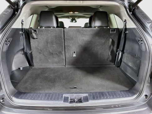 Used 2023 Toyota Highlander XLE FWD image 52