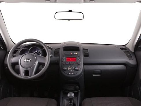 Used 2013 Kia Soul + w/ Audio Pkg FWD image 5