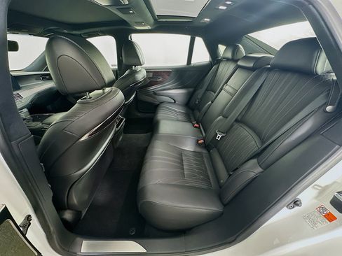 Used 2022 Lexus LS 500 w/ Interior Upgrade Package image 30