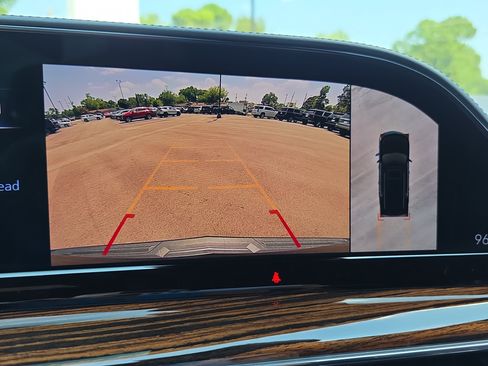 Used 2021 Cadillac Escalade Premium Luxury AWD/4WD image 24