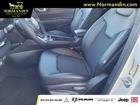 New 2026 Jeep Compass Latitude AWD/4WD image 8