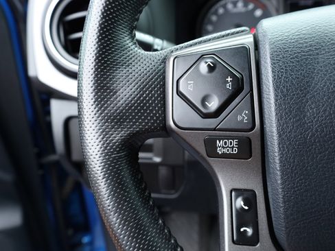 Used 2016 Toyota Tacoma SR5 image 28