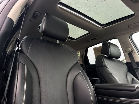 Used 2023 Genesis GV80 2.5T w/ Prestige 20" Package image 17