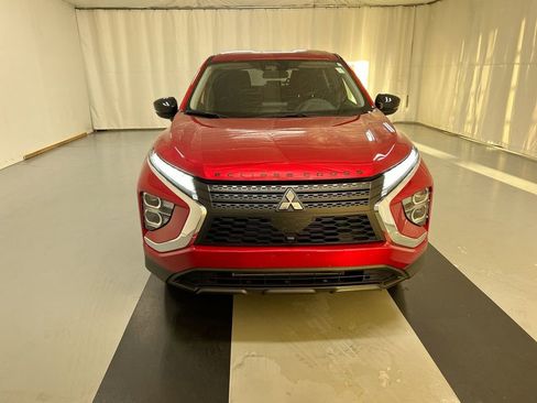 Used 2023 Mitsubishi Eclipse Cross LE image 3