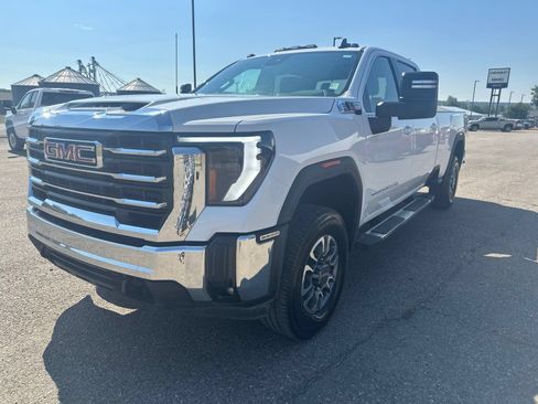 Used 2025 GMC Sierra 3500 SLE w/ SLE Convenience Package AWD/4WD image 3