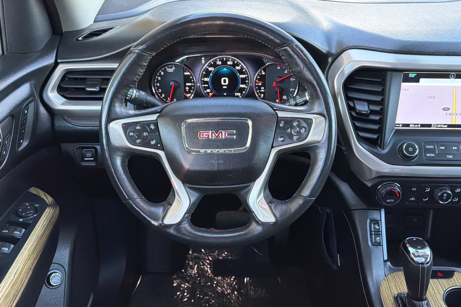 Used 2017 GMC Acadia Denali w/ Technology Package AWD/4WD image 11