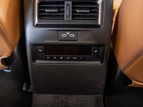 Used 2025 MAZDA CX-70 3.3 Turbo S w/ Premium Plus image 38