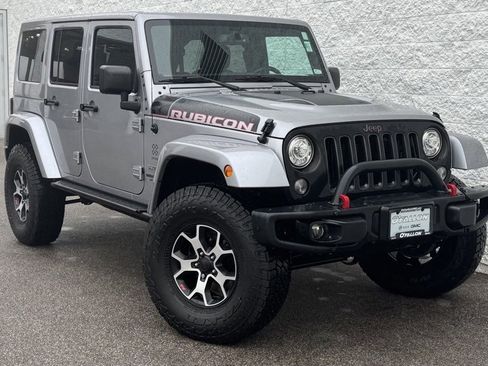 Used 2017 Jeep Wrangler Unlimited Rubicon image 2