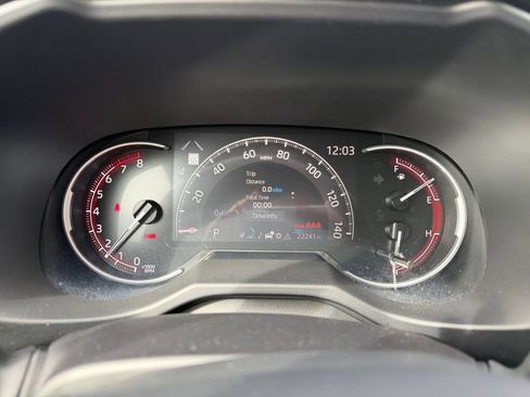 Used 2025 Toyota RAV4 XLE image 18