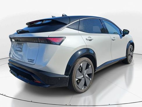 New 2025 Nissan Ariya Platinum image 10