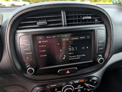 Used 2024 Kia Soul LX w/ Option Group 015 image 25