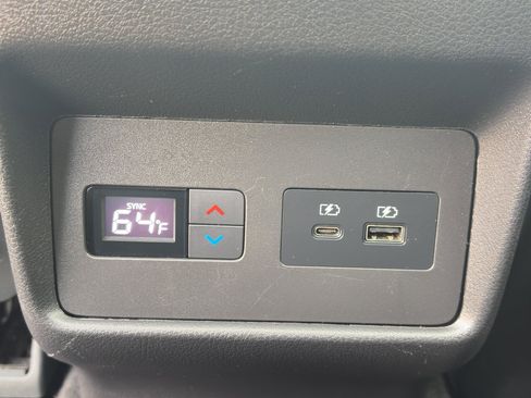 Used 2023 Nissan Rogue SL w/ SL Premium Package image 36