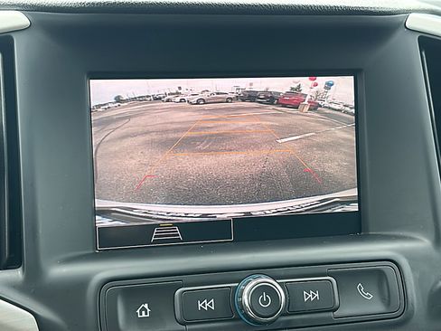 Used 2022 GMC Terrain SLE image 32