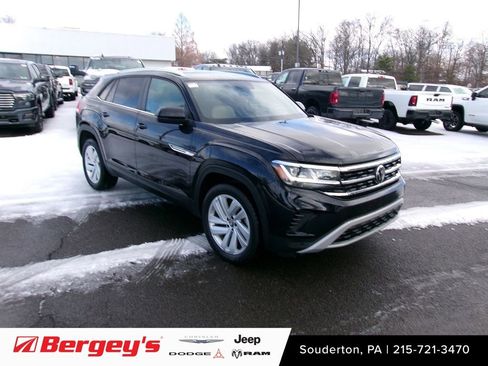 Used 2023 Volkswagen Atlas Cross Sport SE image 1