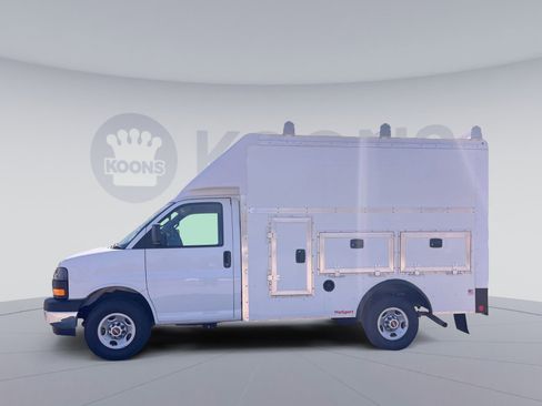 New 2025 GMC Savana 3500 w/ Power Convenience Package image 2