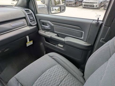 New 2026 RAM 3500 Big Horn AWD/4WD image 17