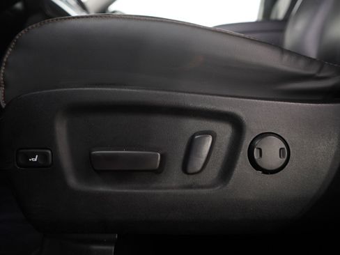 Used 2017 Toyota Highlander XLE image 23