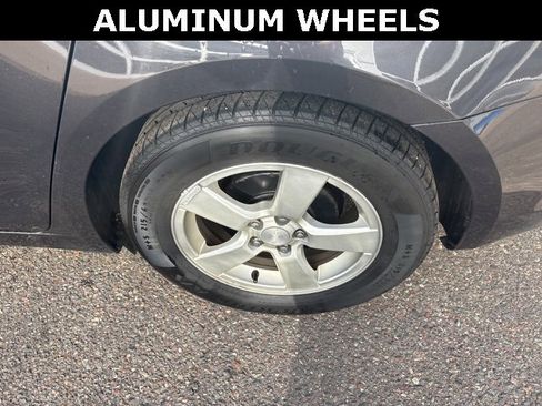 Used 2014 Chevrolet Cruze LT image 9