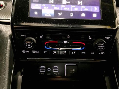 Used 2023 Jeep Grand Cherokee Laredo w/ Luxury Tech Group I AWD/4WD image 32