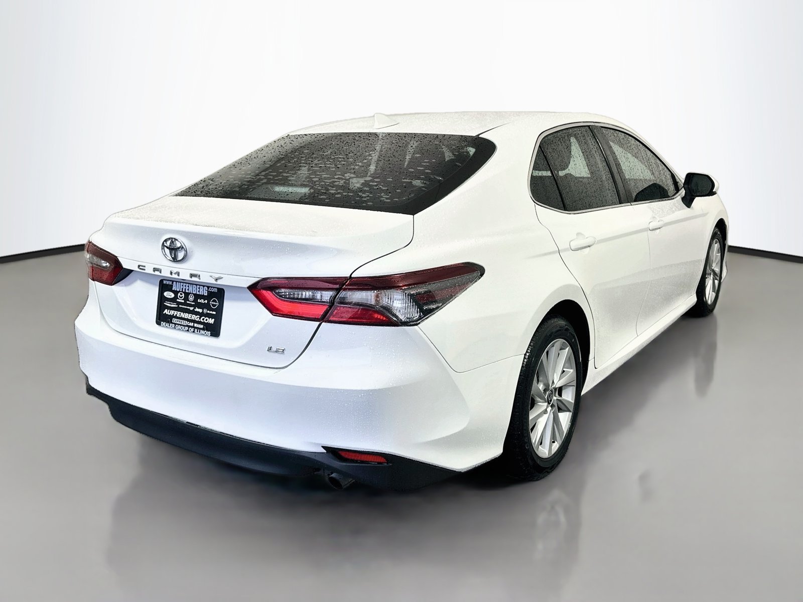 Used 2022 Toyota Camry LE FWD image 7