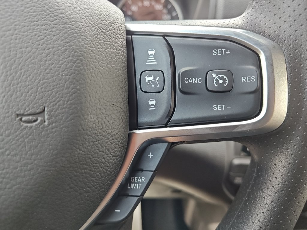 Used 2026 RAM 1500 Express AWD/4WD image 26