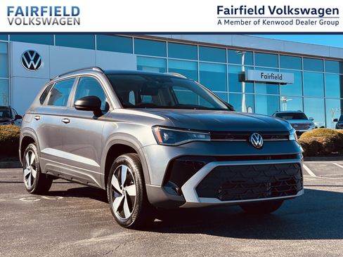 Used 2025 Volkswagen Taos S image 1