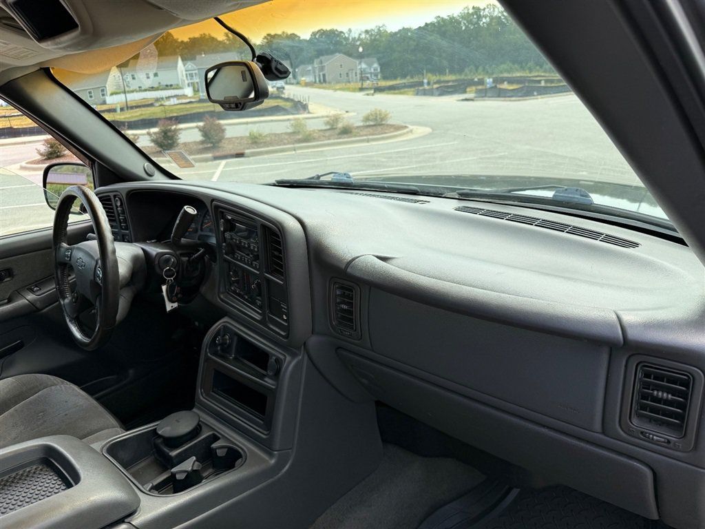Used 2003 Chevrolet Silverado 1500 LS w/ Off-Road Package AWD/4WD image 22