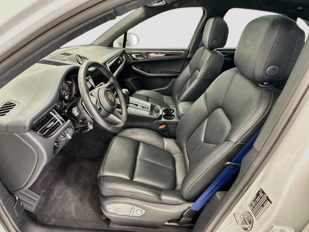 Used 2023 Porsche Macan AWD/4WD image 18