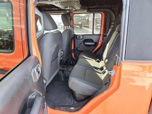 Used 2020 Jeep Gladiator Sport w/ Quick Order Package 24S image 26