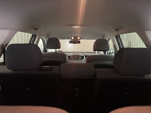 Used 2018 Kia Sorento LX w/ LX V6 Convenience Package image 29