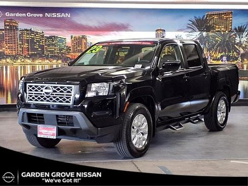 Certified 2023 Nissan Frontier SV w/ Graphics Package image 1