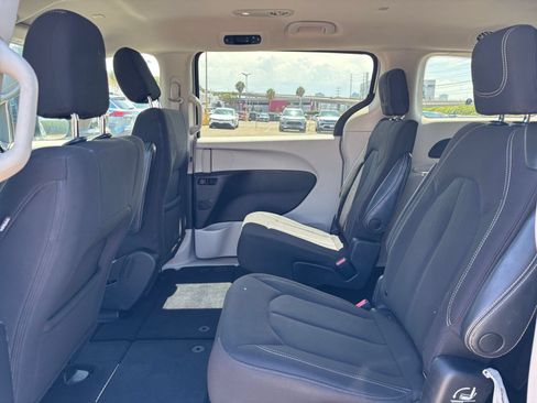 Used 2023 Chrysler Voyager LX FWD image 23