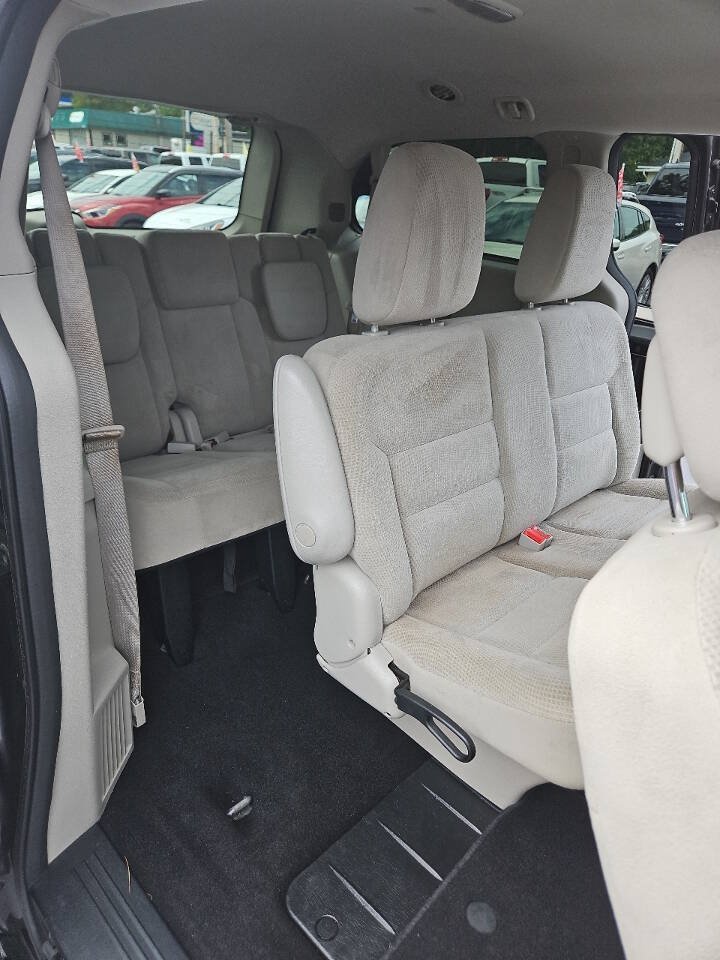 Used 2017 Dodge Grand Caravan SE w/ Power Window Group FWD image 16