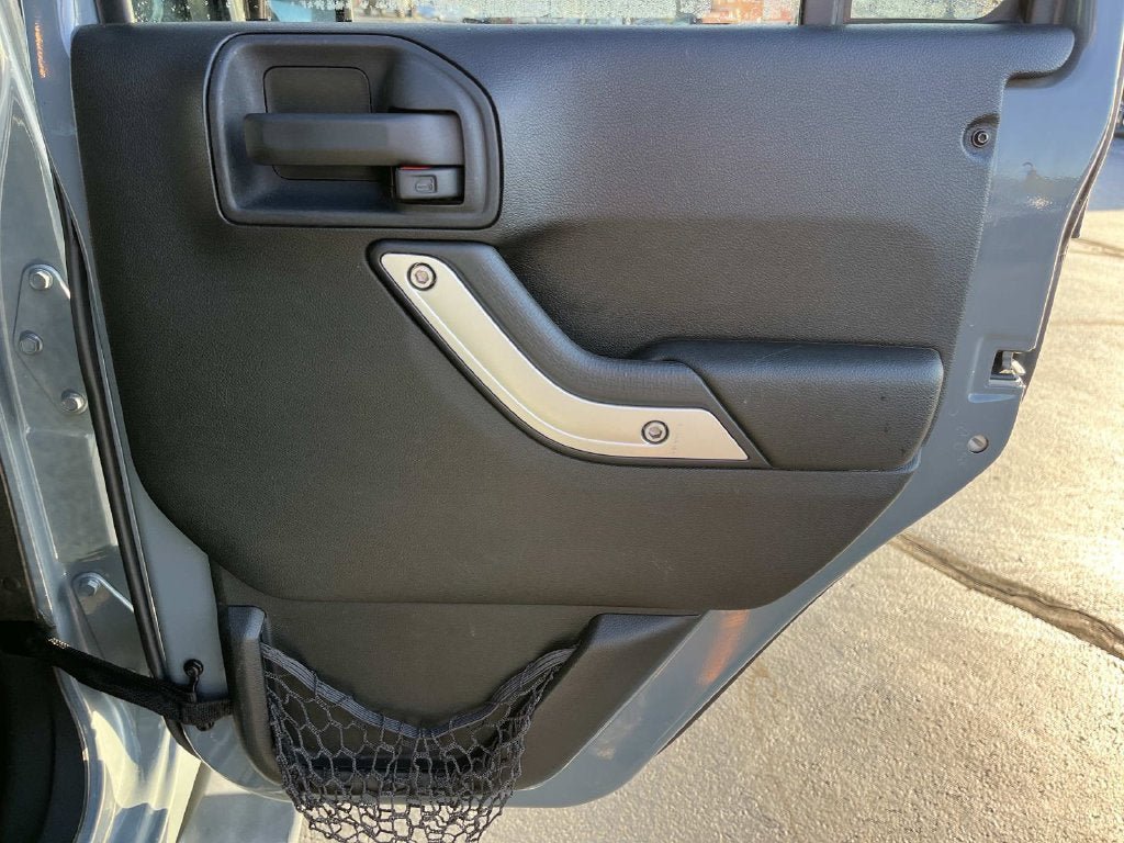 Used 2015 Jeep Wrangler Unlimited Sahara AWD/4WD image 20