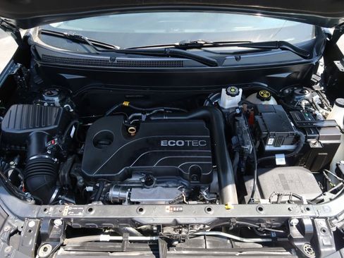 Used 2020 Chevrolet Equinox LS image 12