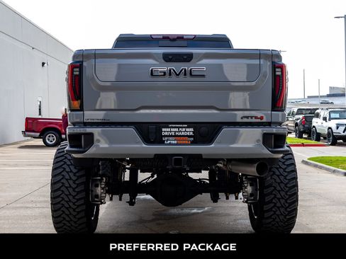 Used 2024 GMC Sierra 2500 AT4 w/ AT4 Premium Plus Package image 7