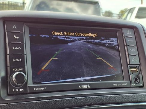 Used 2020 Dodge Grand Caravan SXT image 23