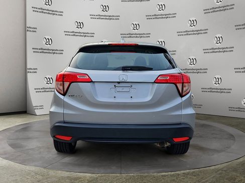 Used 2016 Honda HR-V LX image 4