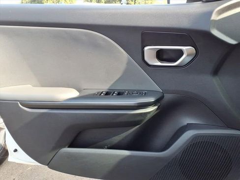 Used 2025 Kia K4 LXS image 21